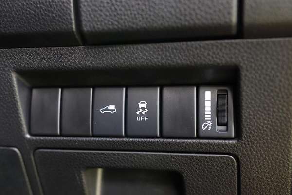 2025 Isuzu D-MAX X-TERRAIN 4X4