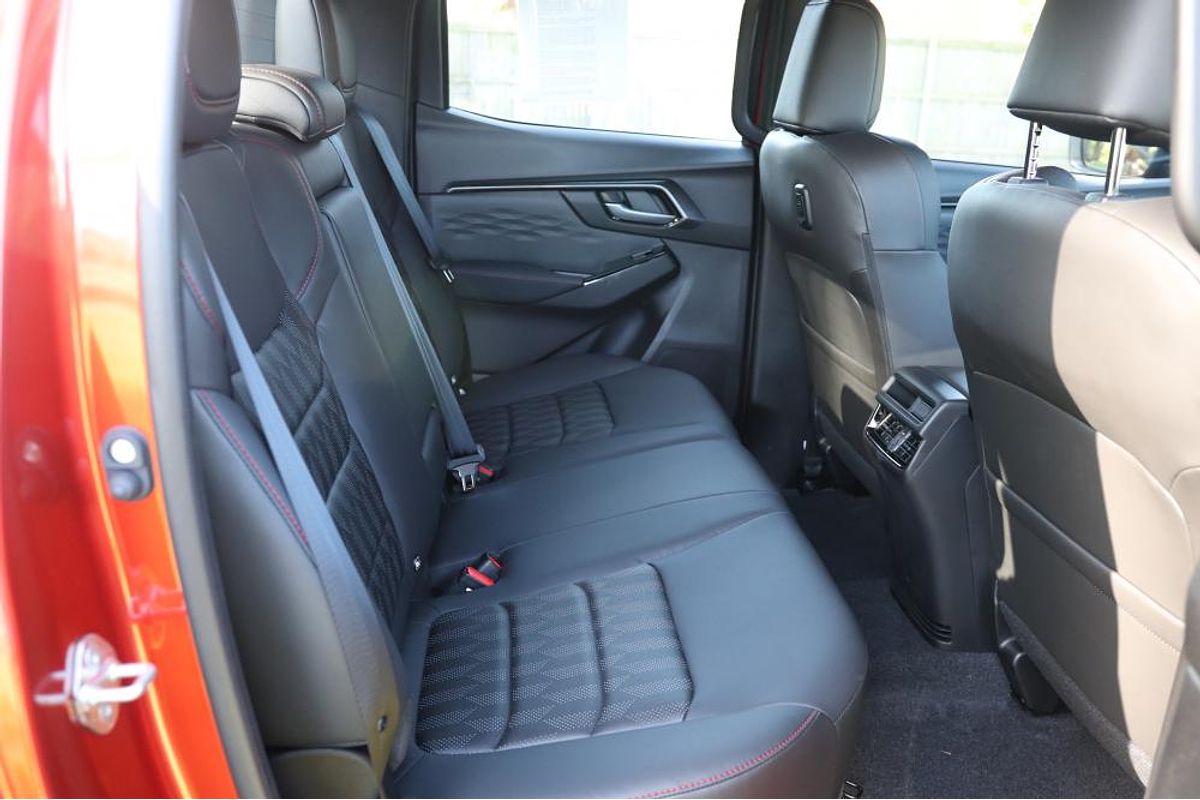 2025 Isuzu D-MAX X-TERRAIN 4X4