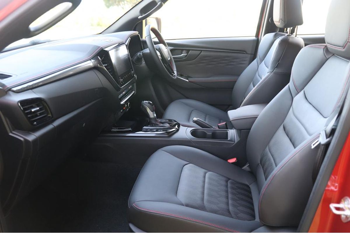 2025 Isuzu D-MAX X-TERRAIN 4X4