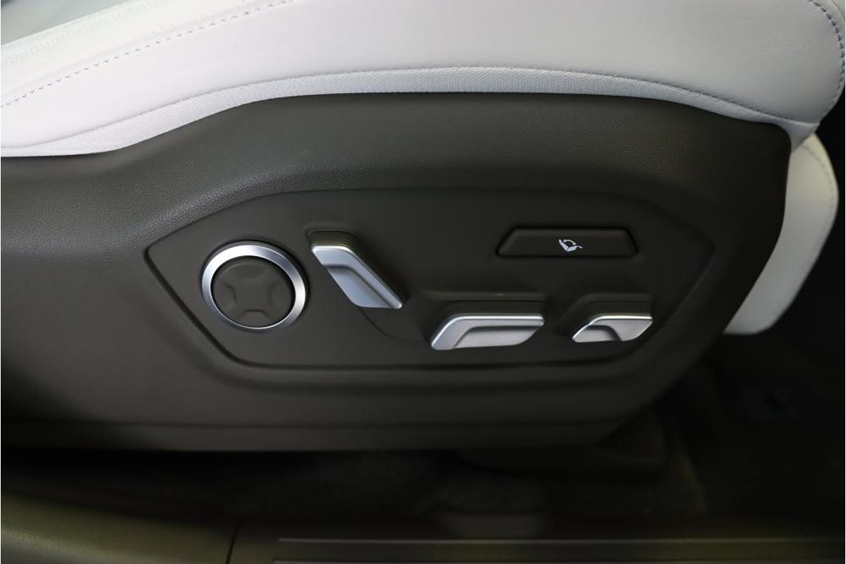 2024 Hyundai Santa Fe Hybrid Calligraphy MX5.V1
