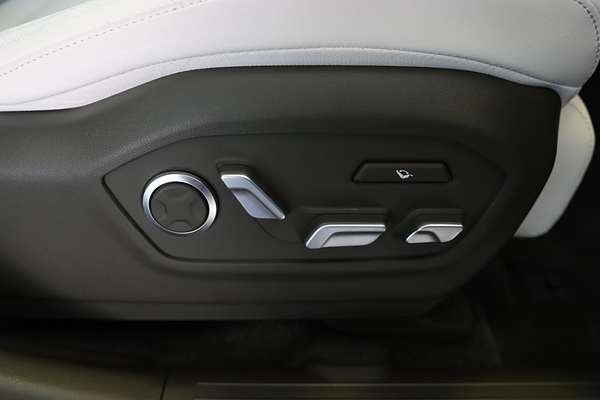 2024 Hyundai Santa Fe Hybrid Calligraphy MX5.V1