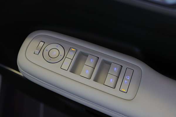 2024 Hyundai Santa Fe Hybrid Calligraphy MX5.V1
