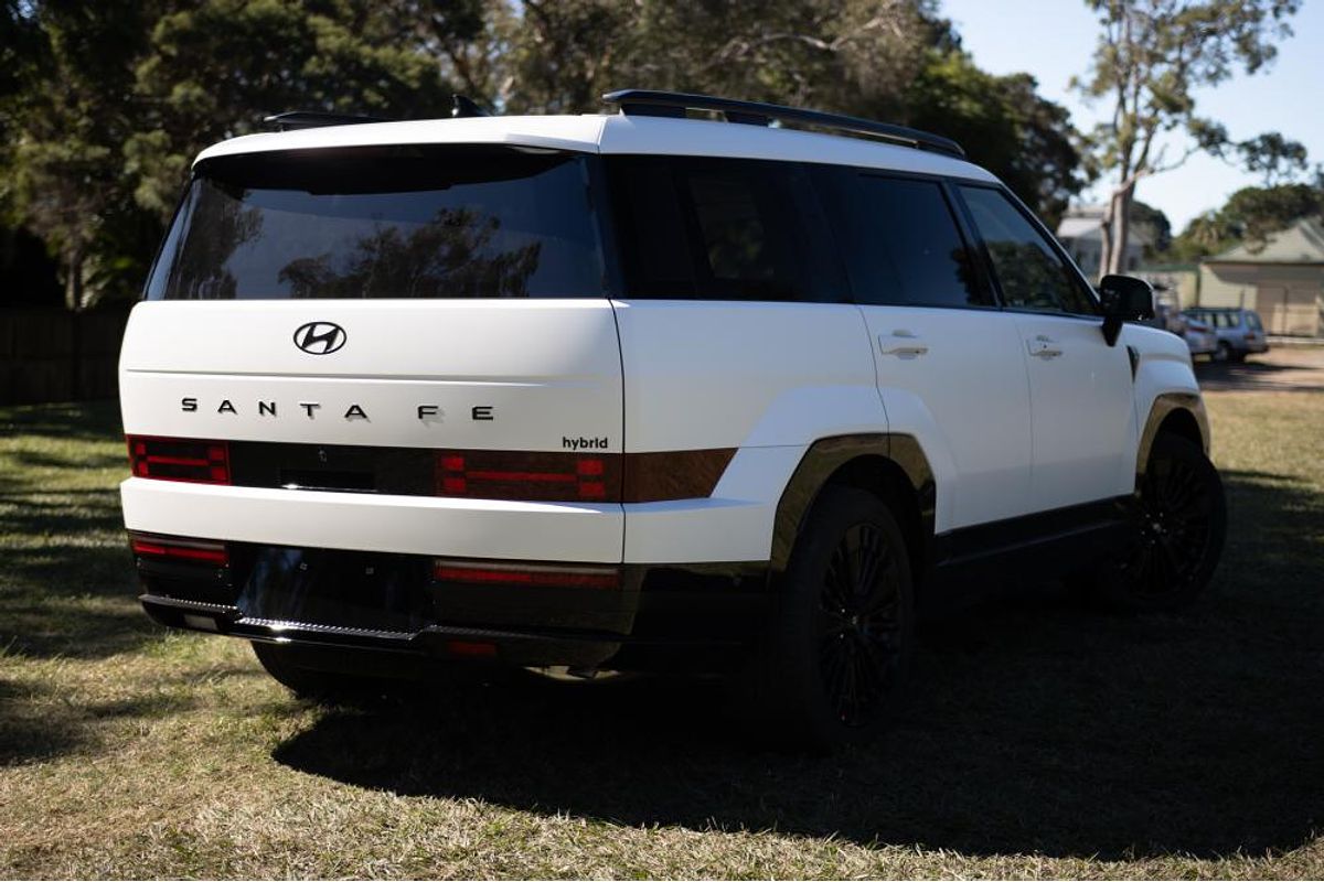 2024 Hyundai Santa Fe Hybrid Calligraphy MX5.V1