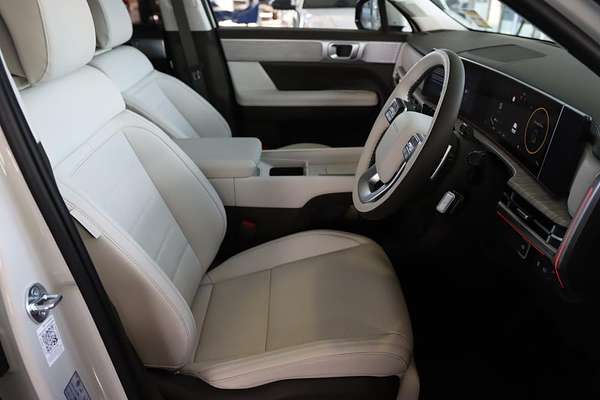 2024 Hyundai Santa Fe Hybrid Calligraphy MX5.V1