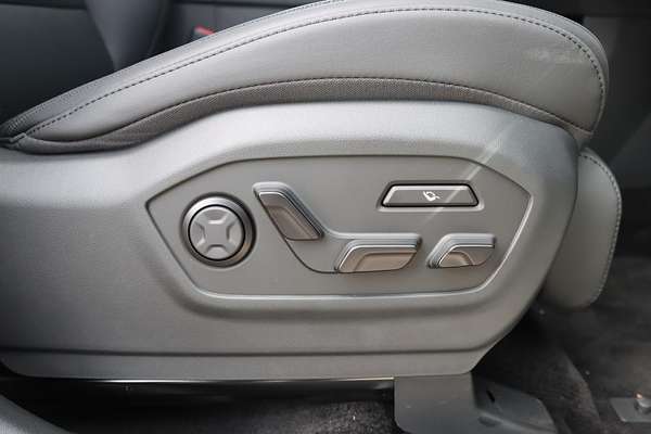 2025 Hyundai Santa Fe Hybrid Calligraphy MX5.V1