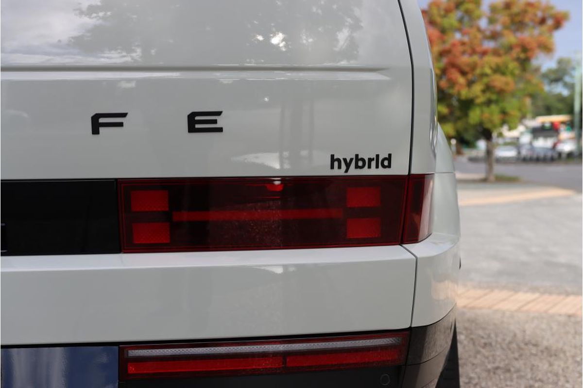 2025 Hyundai Santa Fe Hybrid Calligraphy MX5.V1