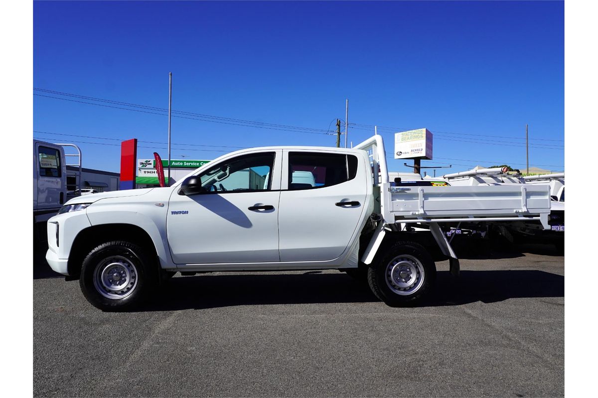 2019 Mitsubishi Triton GLX ADAS MR 4X4