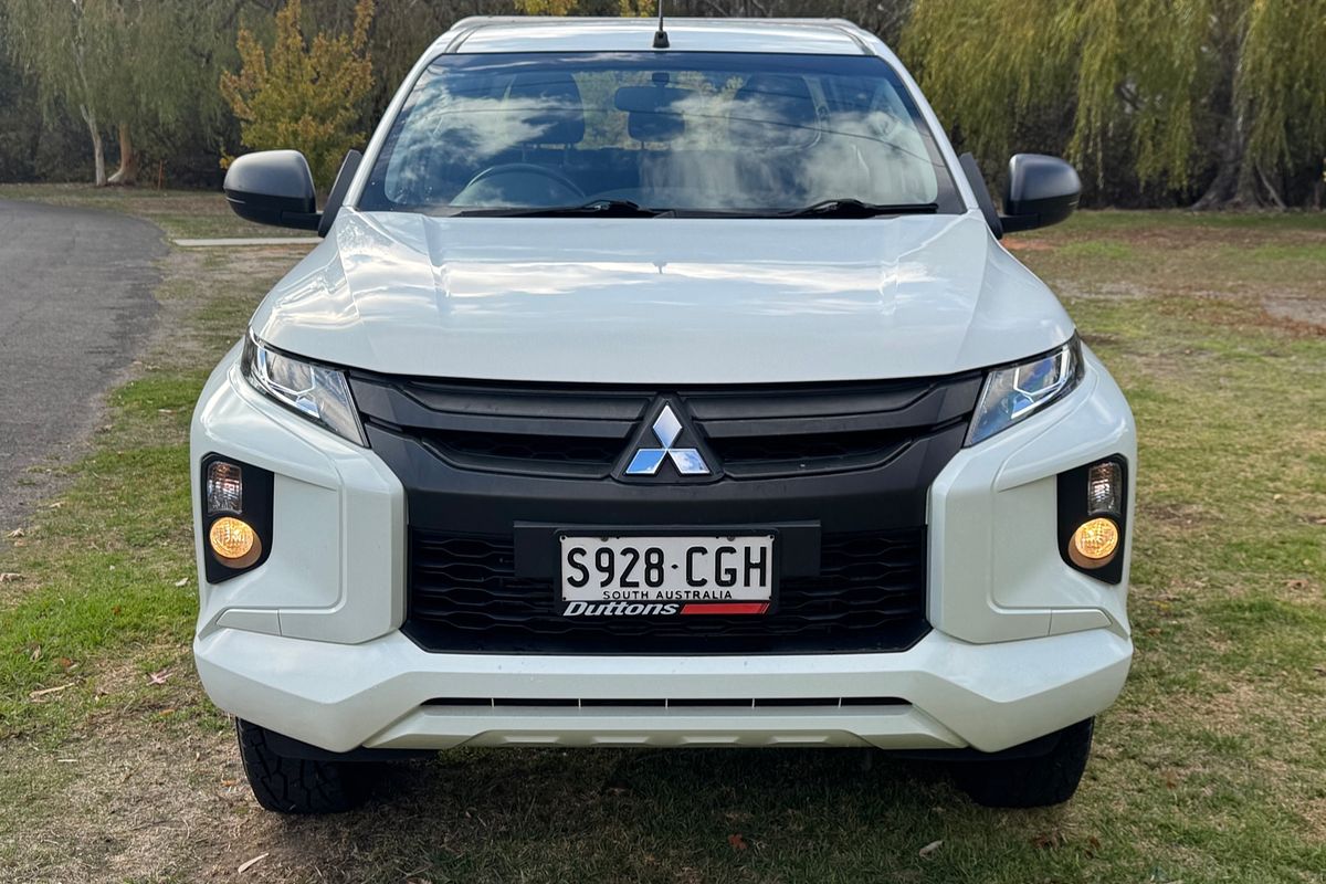 2020 Mitsubishi Triton GLX MR 4X4