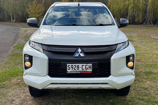 2020 Mitsubishi Triton GLX MR 4X4