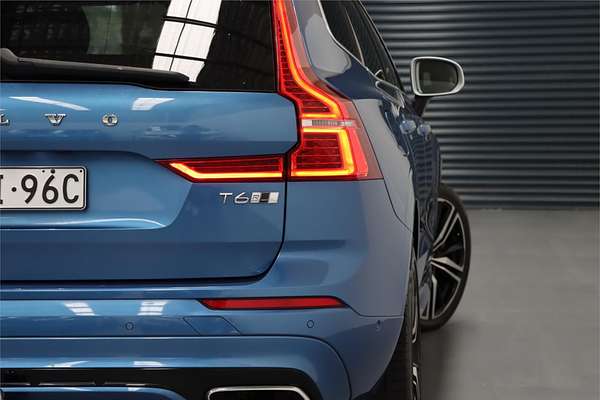 2018 Volvo XC60 T6 R-Design UZ