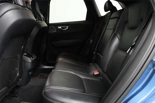 2018 Volvo XC60 T6 R-Design UZ