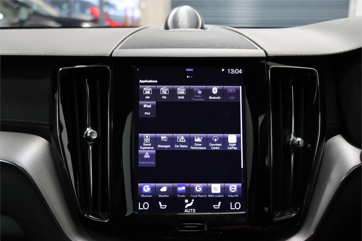 2018 Volvo XC60 T6 R-Design UZ