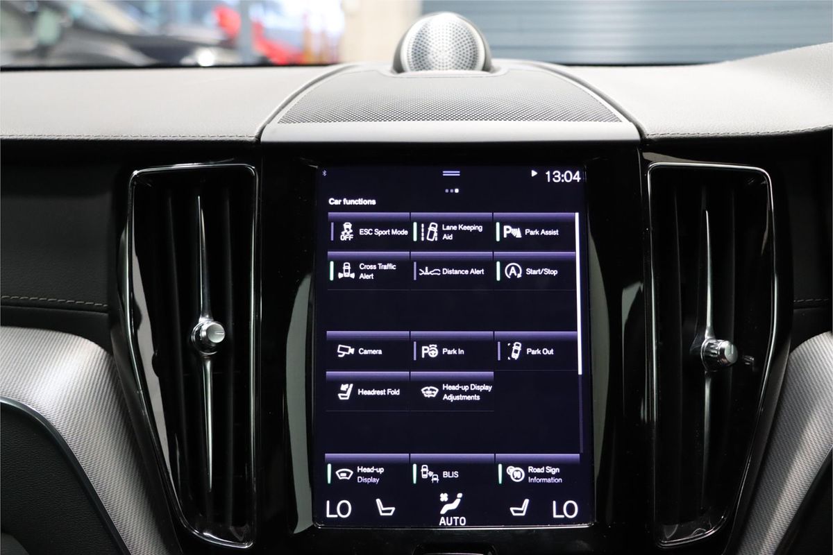 2018 Volvo XC60 T6 R-Design UZ