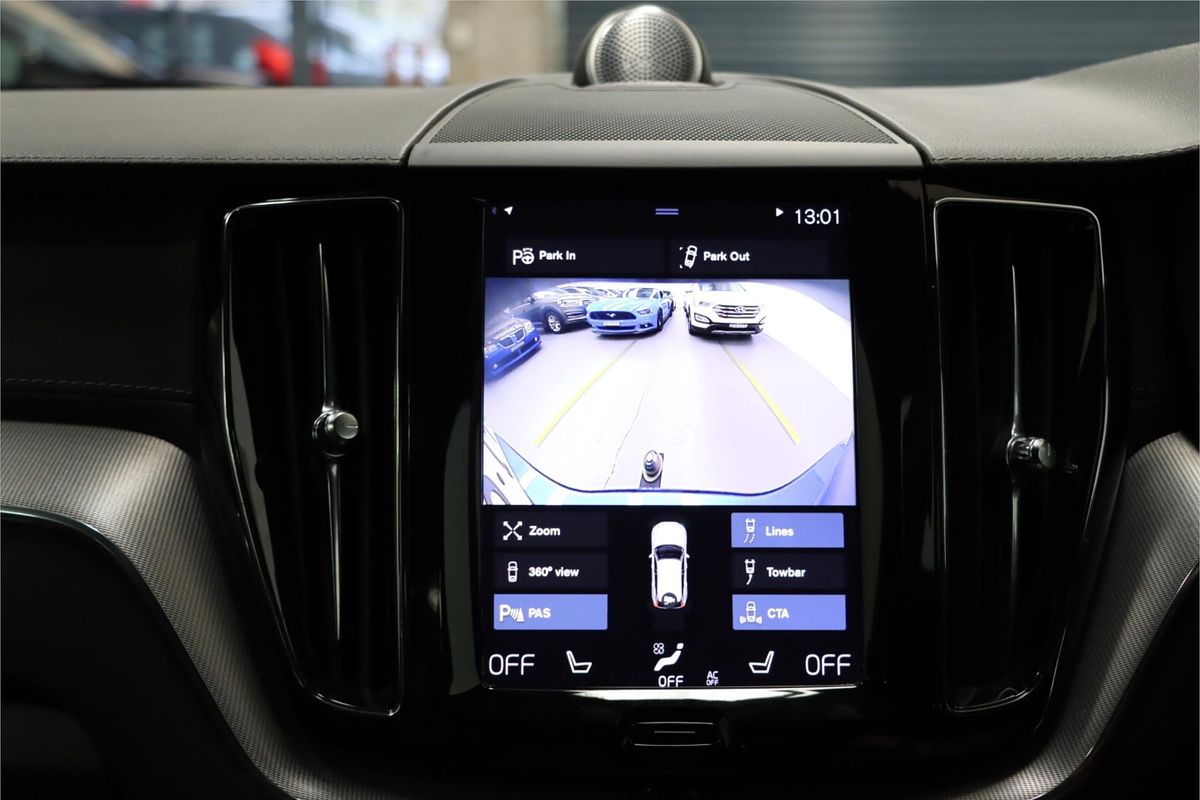2018 Volvo XC60 T6 R-Design UZ