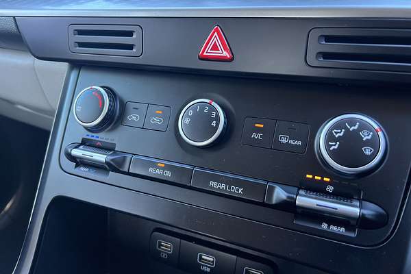 2021 Kia Carnival S KA4