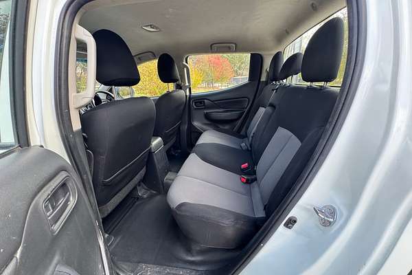 2020 Mitsubishi Triton GLX MR 4X4