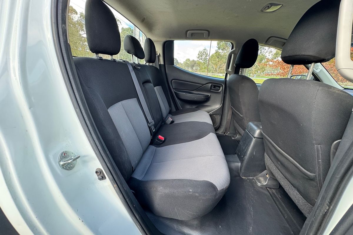 2020 Mitsubishi Triton GLX MR 4X4