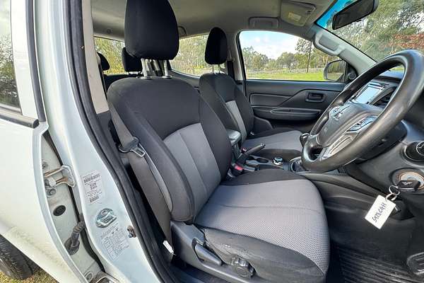 2020 Mitsubishi Triton GLX MR 4X4
