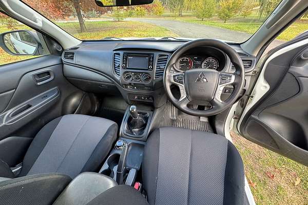 2020 Mitsubishi Triton GLX MR 4X4