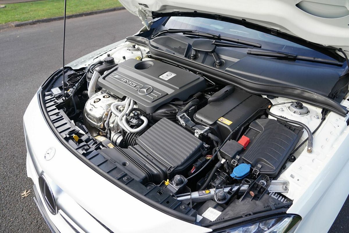 2015 Mercedes-Benz GLA45 AMG 4Matic X156 MY15