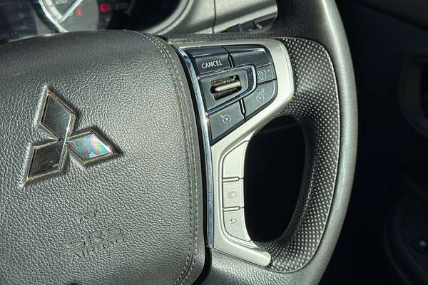 2020 Mitsubishi Triton GLX MR 4X4
