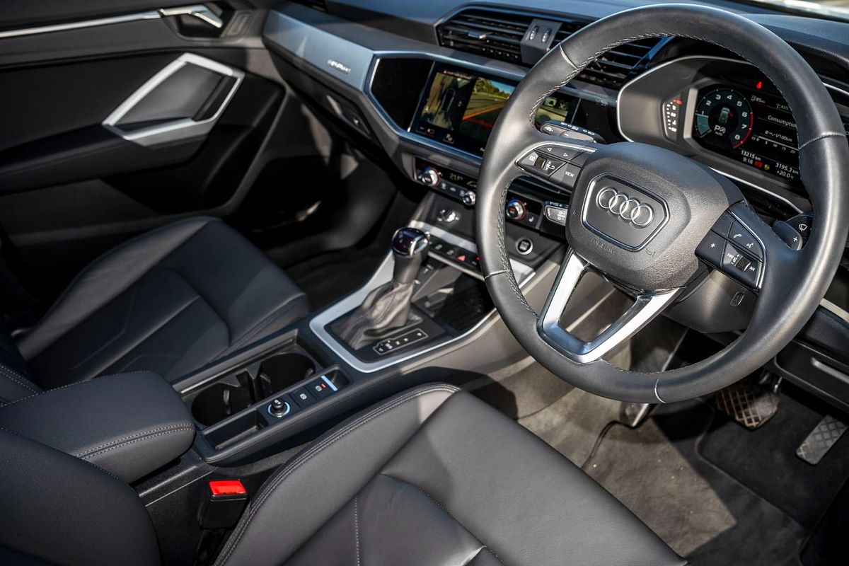 2023 Audi Q3 40 TFSI F3