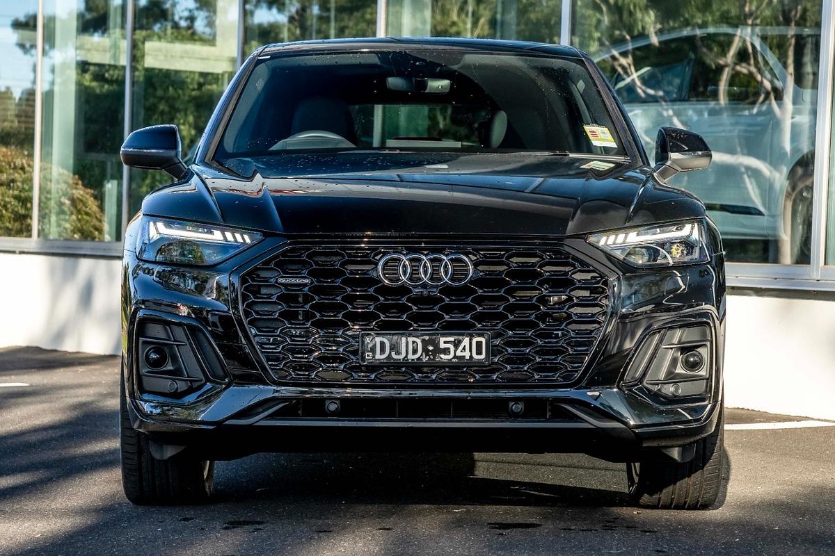 2024 Audi Q5 40 TDI S line FY