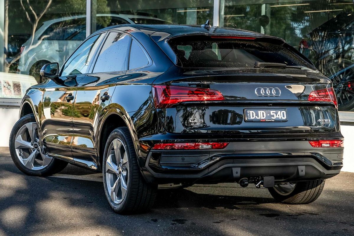 2024 Audi Q5 40 TDI S line FY