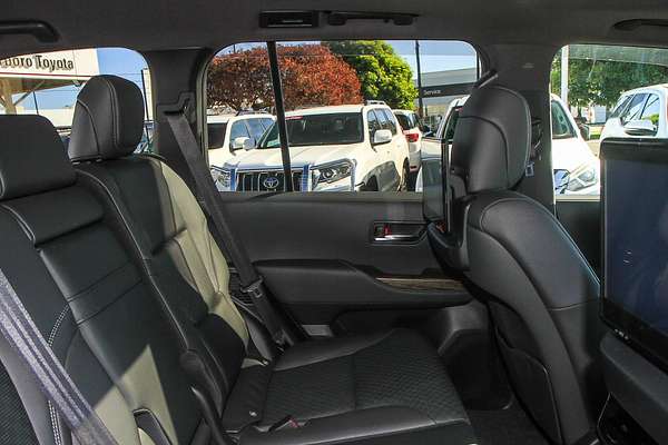 2024 Toyota Landcruiser Sahara FJA300R
