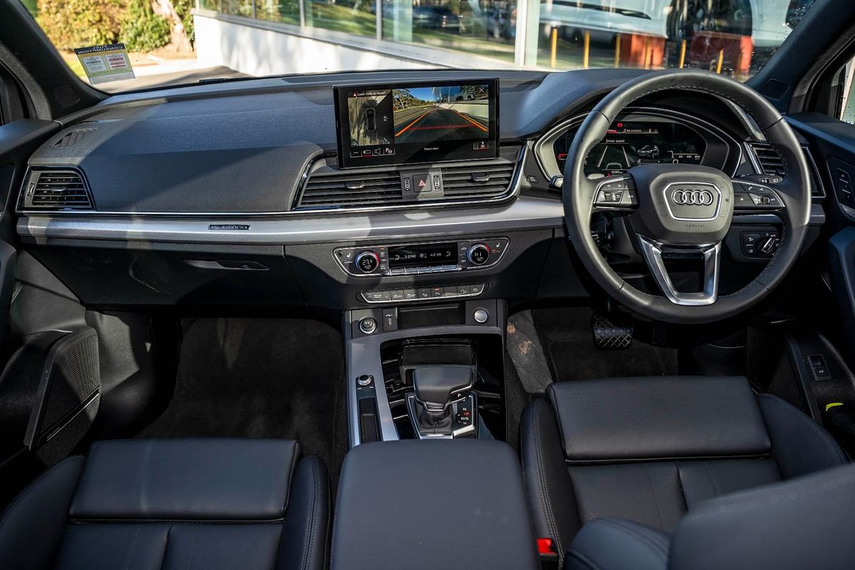 2024 Audi Q5 40 TDI S line FY