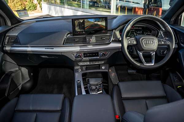 2024 Audi Q5 40 TDI S line FY