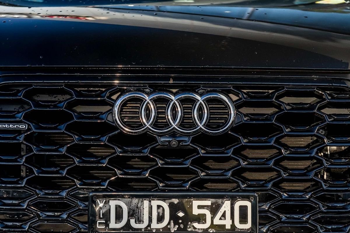 2024 Audi Q5 40 TDI S line FY