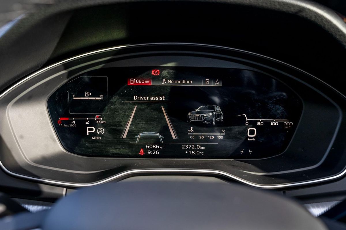 2024 Audi Q5 40 TDI S line FY