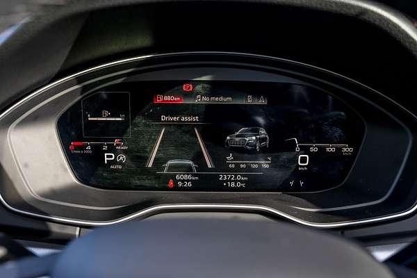 2024 Audi Q5 40 TDI S line FY
