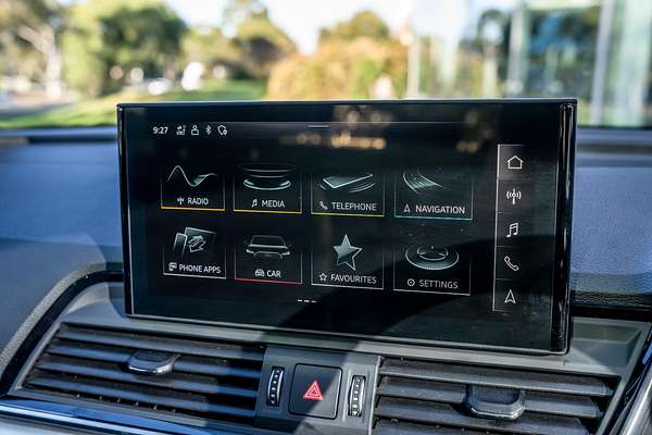 2024 Audi Q5 40 TDI S line FY