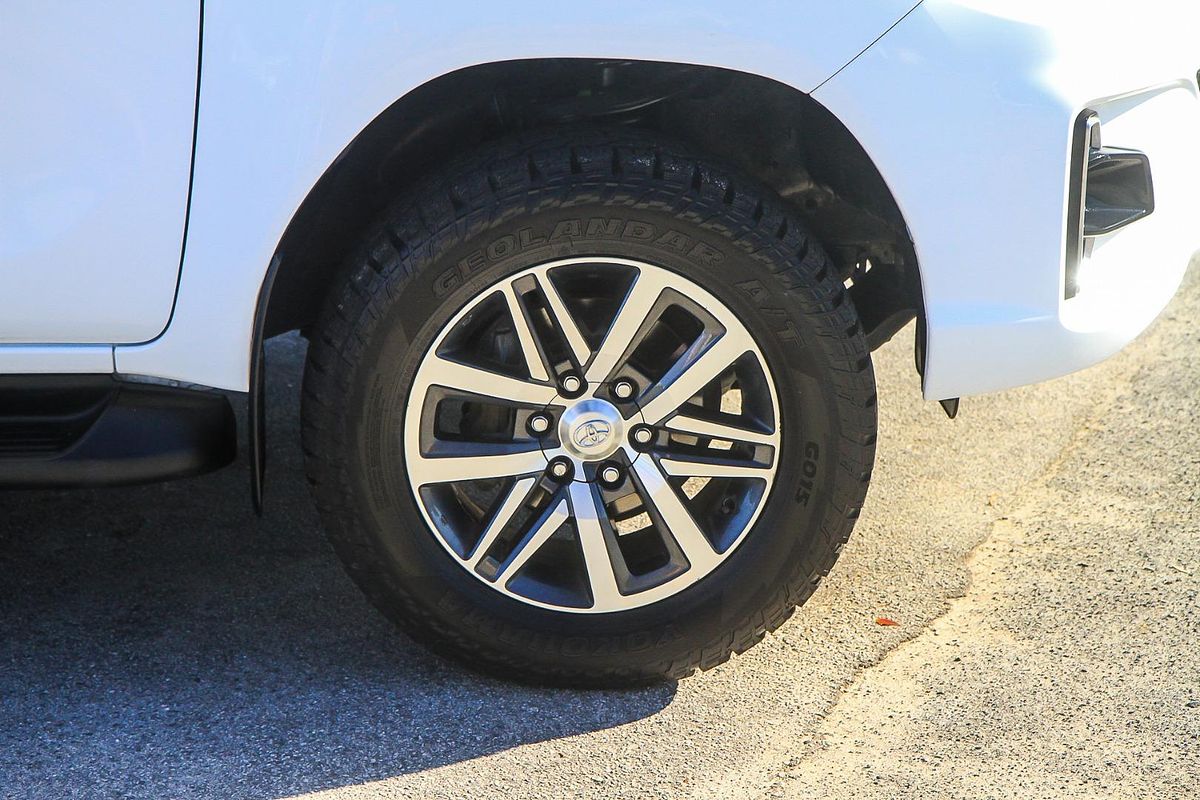 2019 Toyota Hilux SR5 GUN126R 4X4