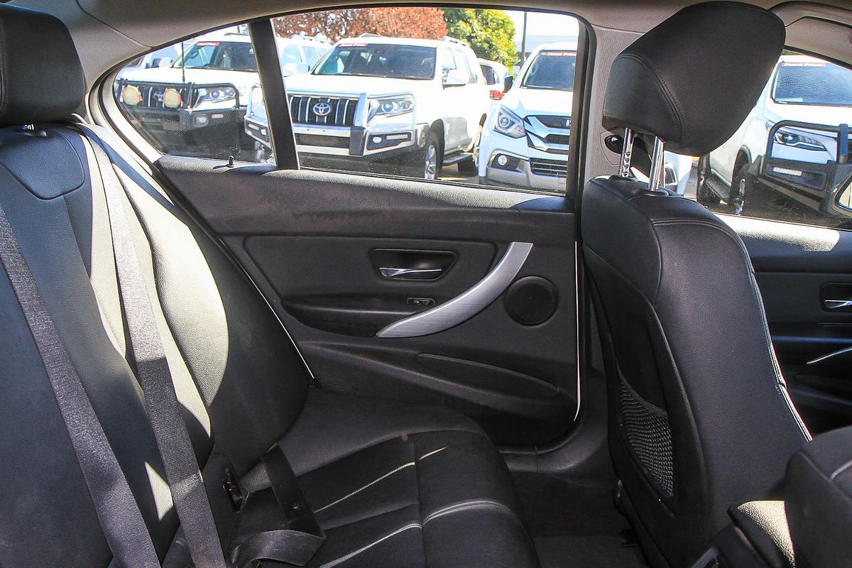 2013 BMW 3 Series 316i F30