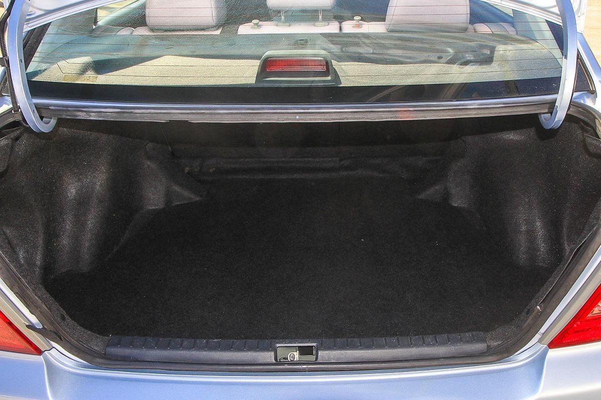 2004 Toyota Corolla Ascent ZZE122R