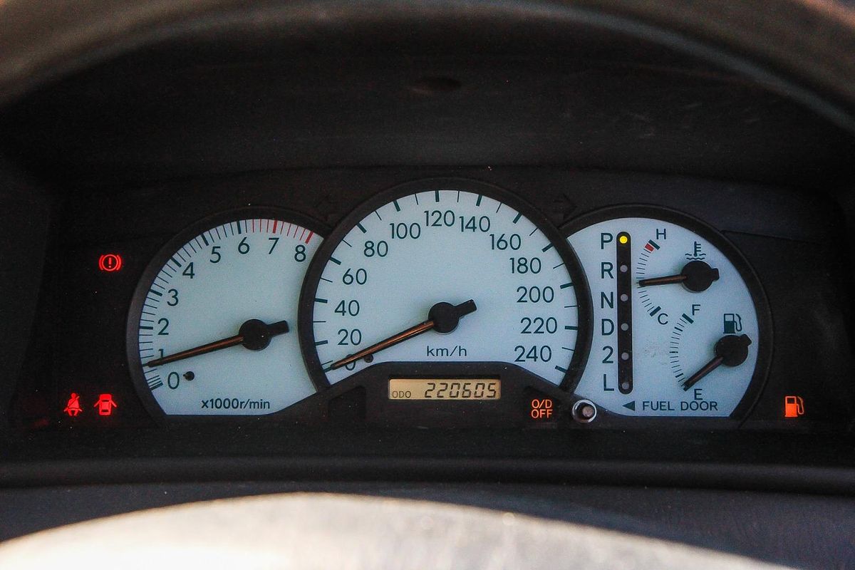 2004 Toyota Corolla Ascent ZZE122R