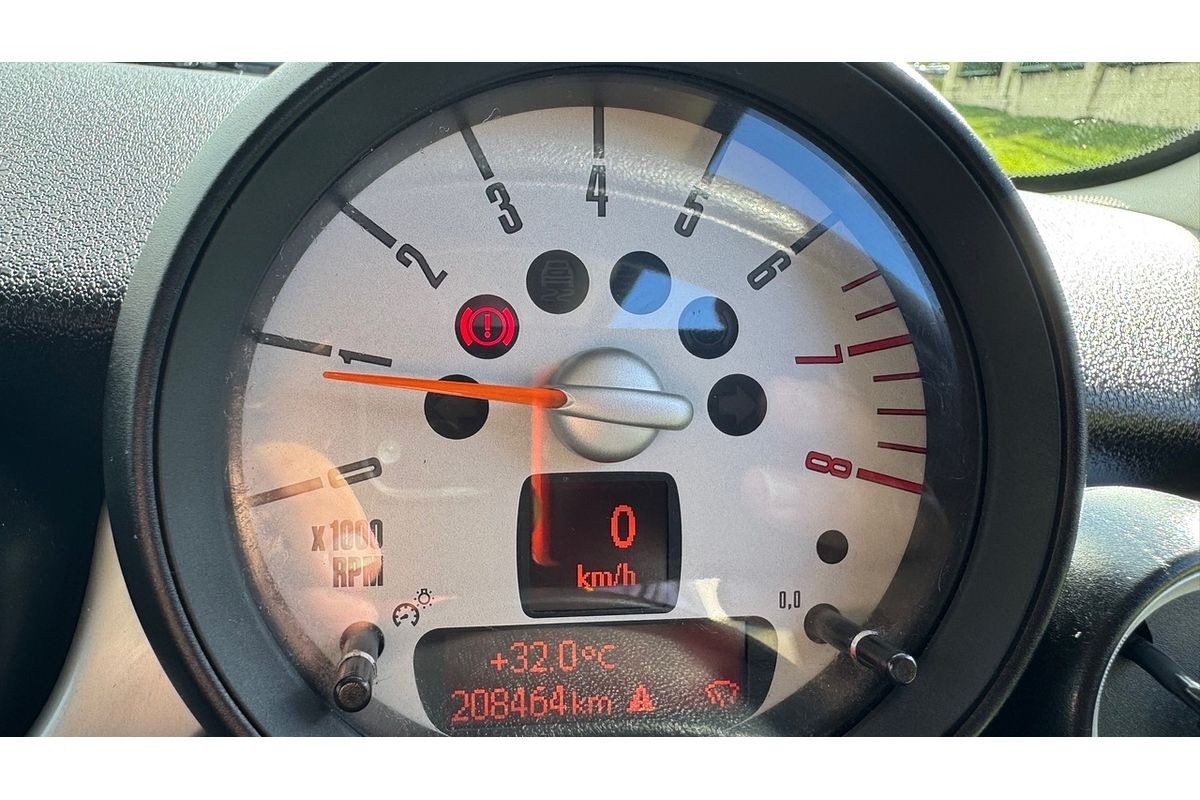 2011 MINI Cooper Ray R56 MY12