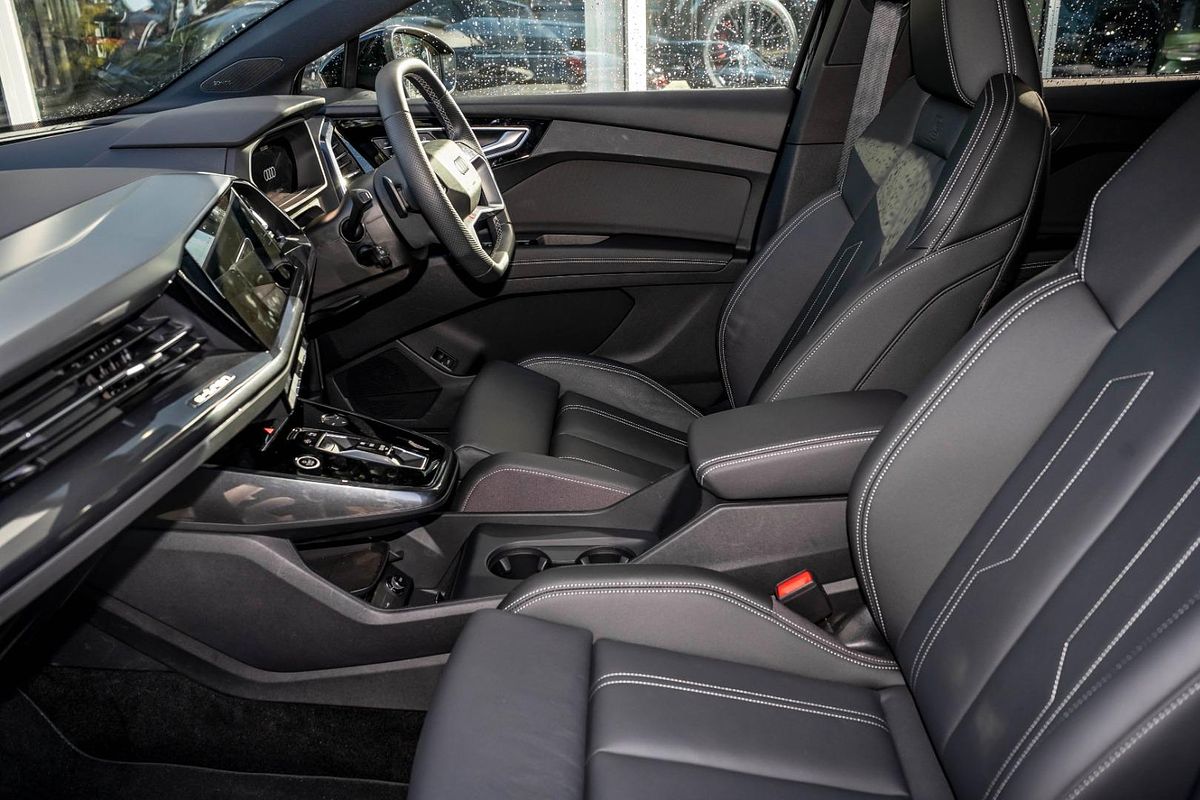 2024 Audi Q4 e-tron 55 F4