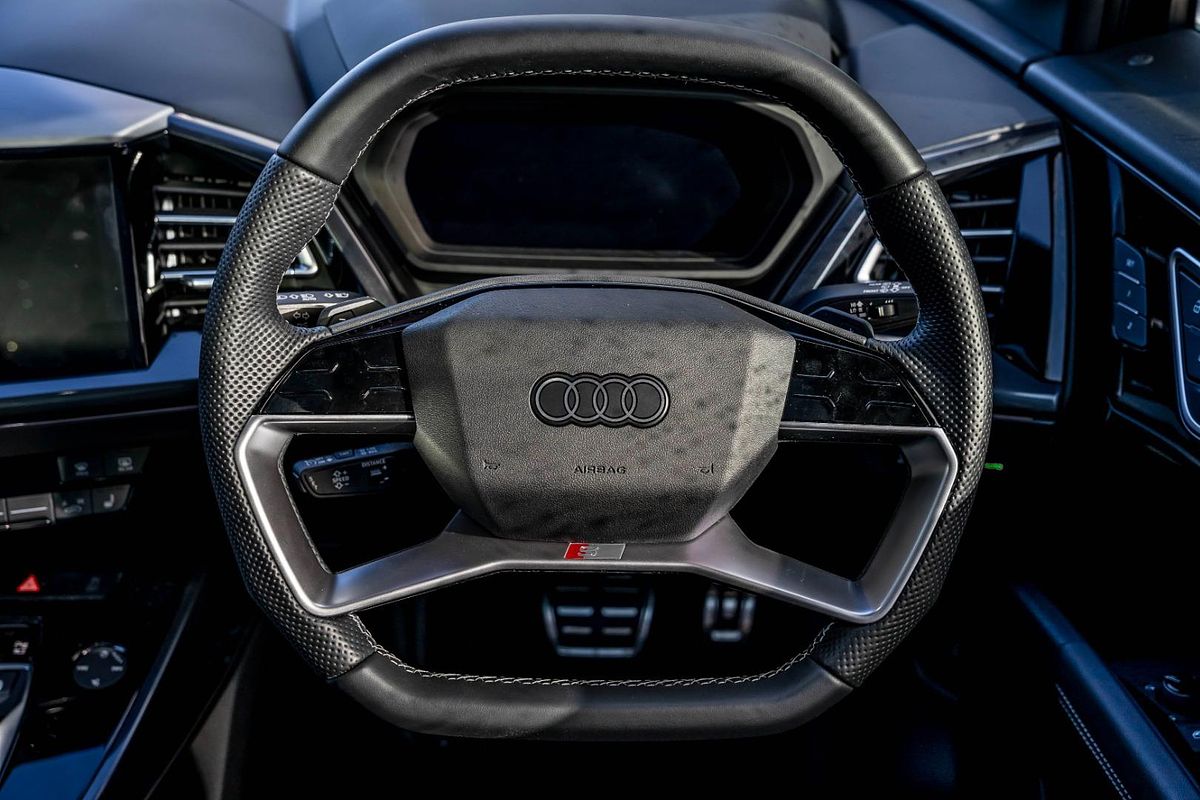 2024 Audi Q4 e-tron 55 F4