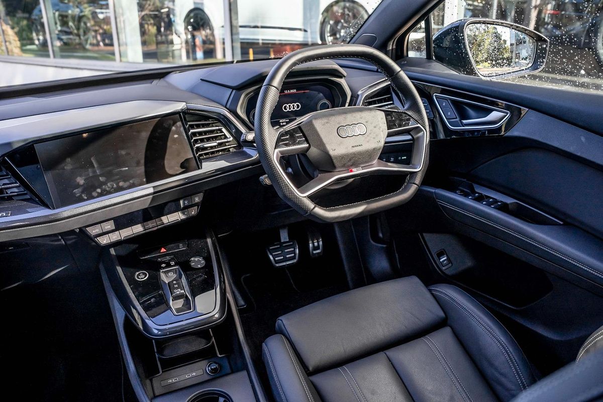 2024 Audi Q4 e-tron 55 F4