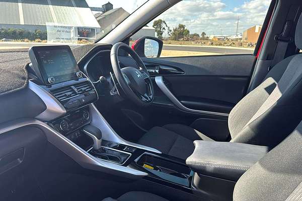 2022 Mitsubishi Eclipse Cross LS YB