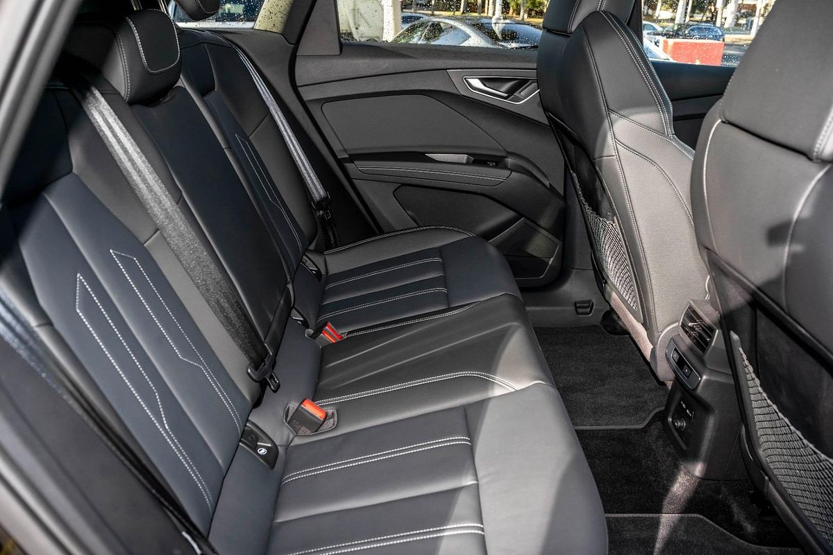 2024 Audi Q4 e-tron 55 F4