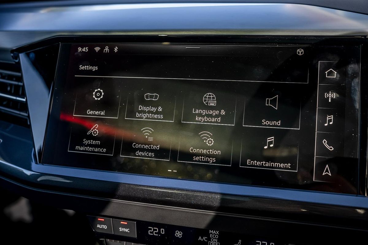 2024 Audi Q4 e-tron 55 F4