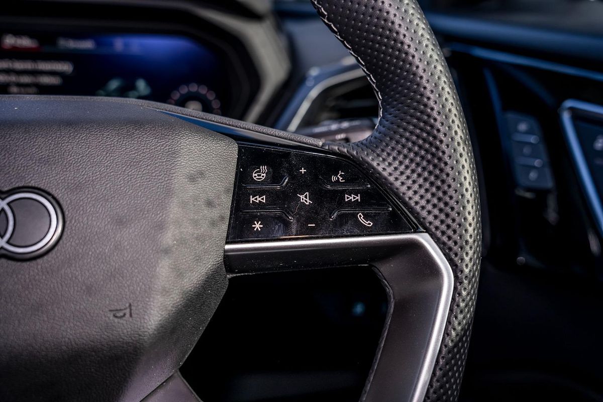 2024 Audi Q4 e-tron 55 F4