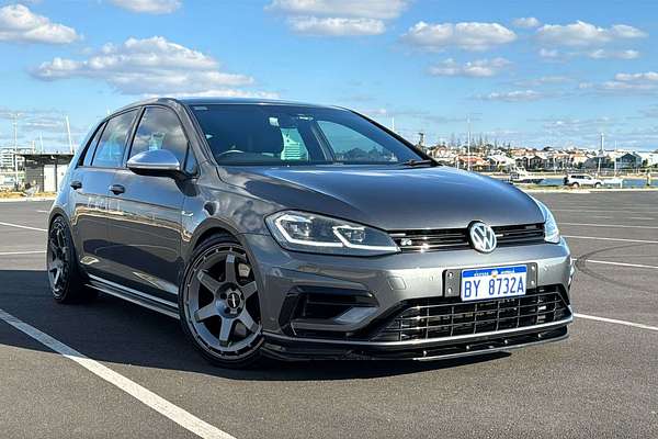 2017 Volkswagen Golf R 7.5