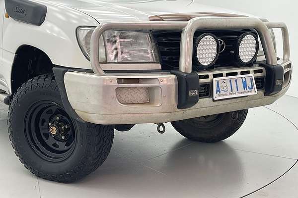 2002 Toyota Landcruiser Standard HZJ105R