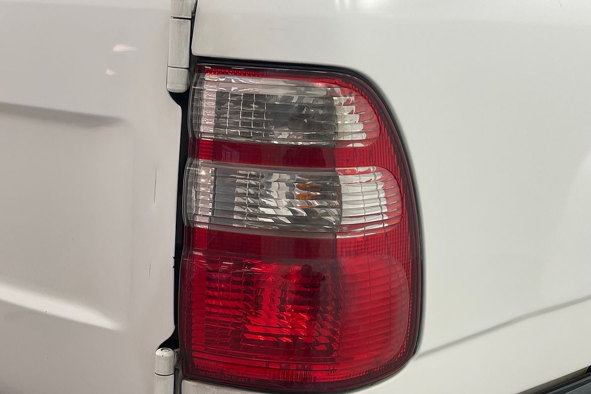 2002 Toyota Landcruiser Standard HZJ105R